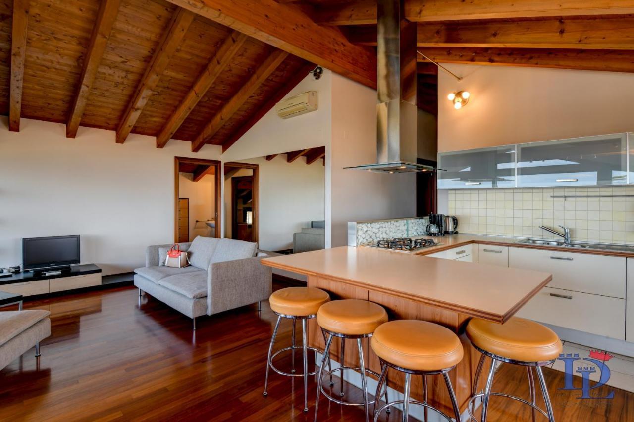 Desenzanoloft Official Partner Marriott Homes & Villas - Paradise Lake View In A 5 Pools Exclusive Residence Desenzano del Garda Zewnętrze zdjęcie