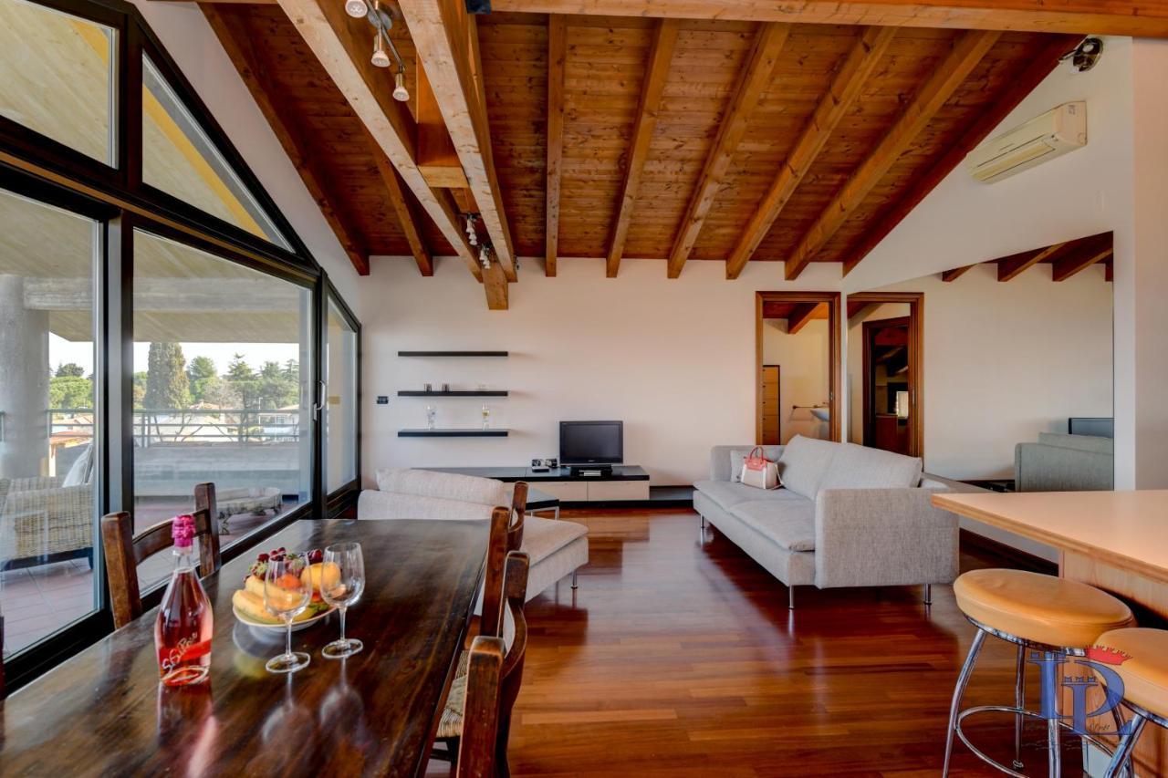 Desenzanoloft Official Partner Marriott Homes & Villas - Paradise Lake View In A 5 Pools Exclusive Residence Desenzano del Garda Zewnętrze zdjęcie