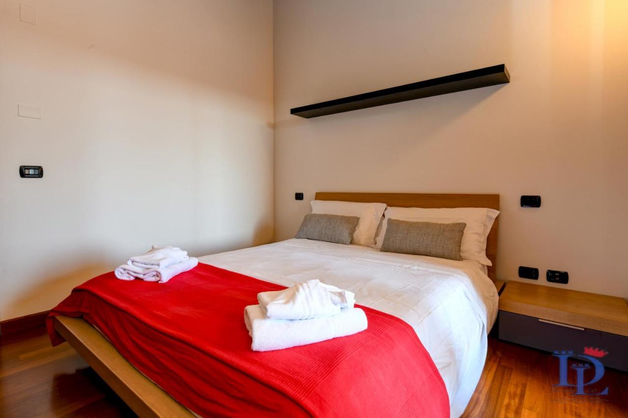 Desenzanoloft Official Partner Marriott Homes & Villas - Paradise Lake View In A 5 Pools Exclusive Residence Desenzano del Garda Zewnętrze zdjęcie