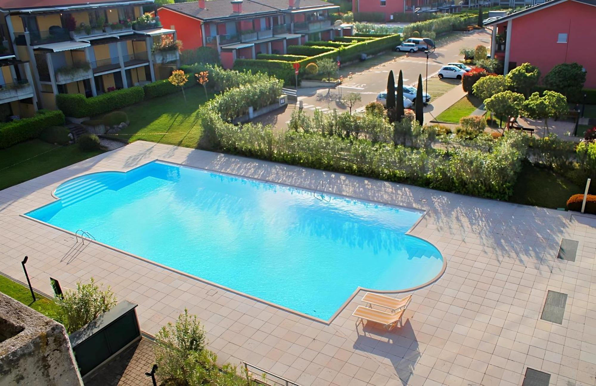 Desenzanoloft Official Partner Marriott Homes & Villas - Paradise Lake View In A 5 Pools Exclusive Residence Desenzano del Garda Zewnętrze zdjęcie