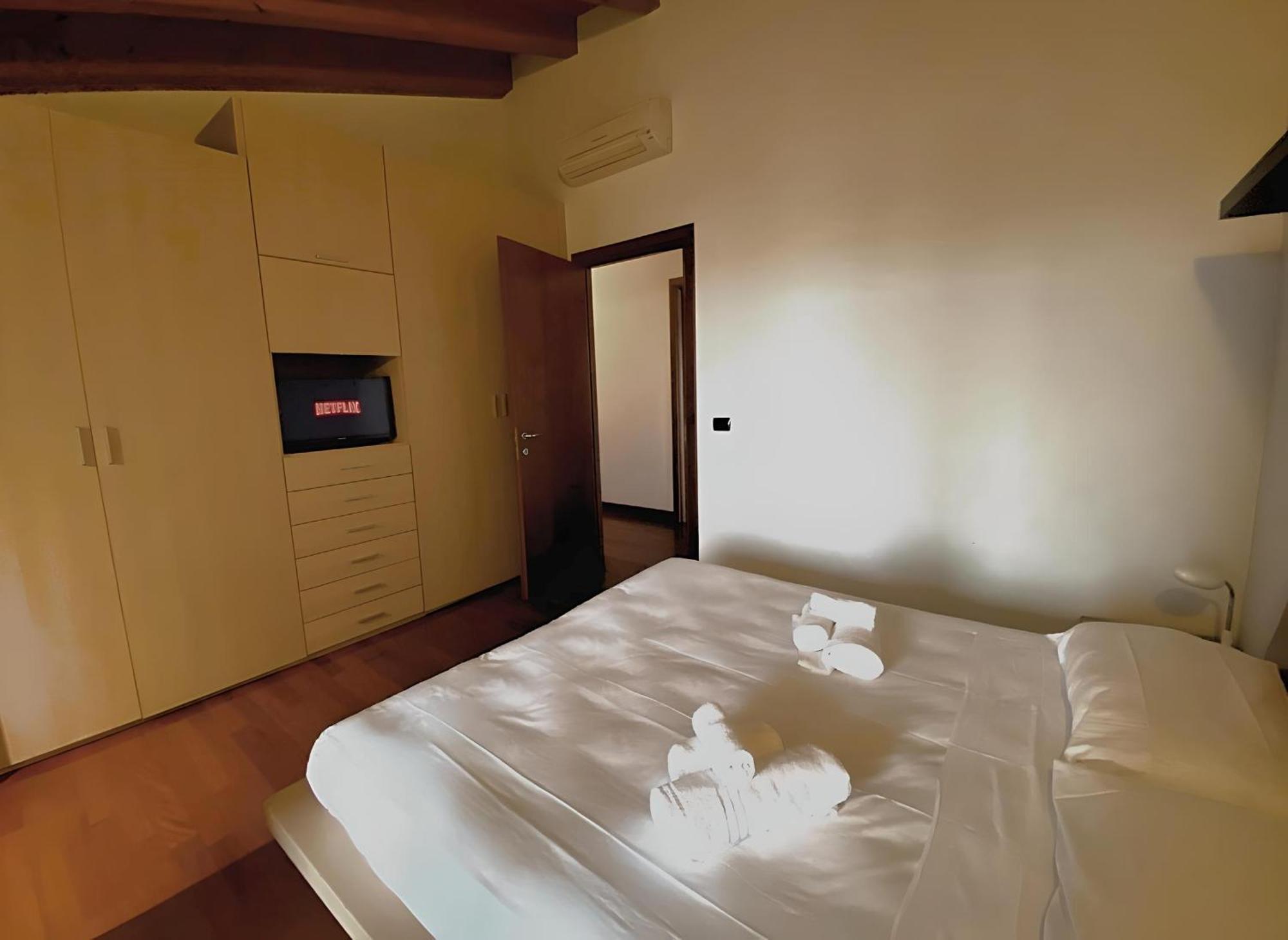 Desenzanoloft Official Partner Marriott Homes & Villas - Paradise Lake View In A 5 Pools Exclusive Residence Desenzano del Garda Zewnętrze zdjęcie